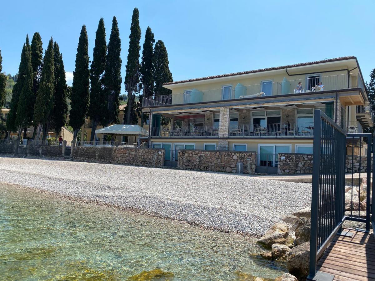 Hotel Baia Dei Pini Torri Del Benaco Extérieur photo